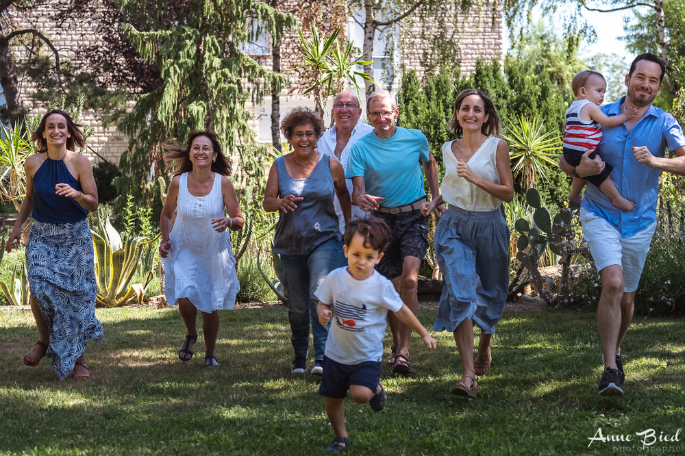 séance photo famille à domicile - anne bied - photographe famille paris - photographe famille yvelines - photographe famille bourgogne